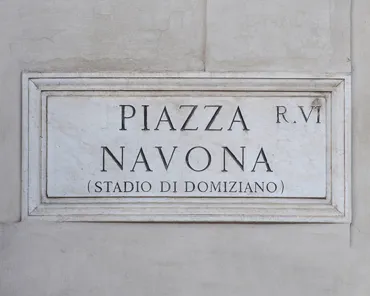 14.Navona Square