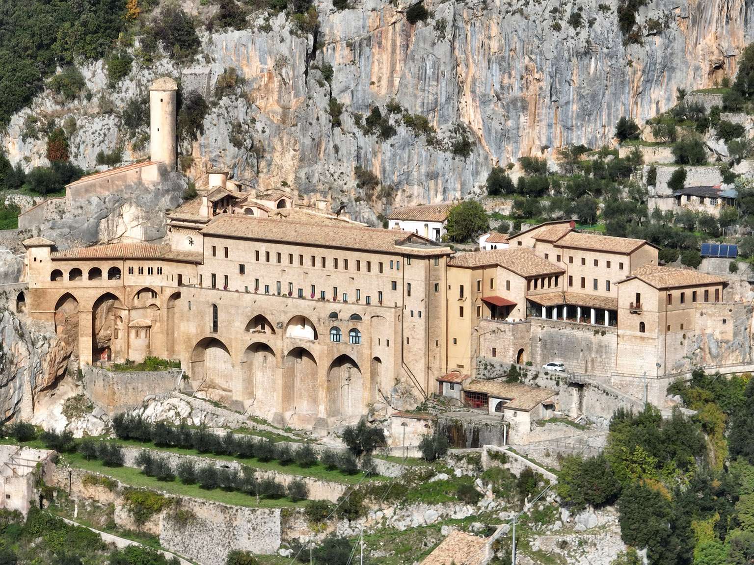 <b>From spiritual origins to Christian Rome</b><br> Locations: Subiaco – Appian Way – Rome<br>  Main Highlights: Benedictine monasteries of Subiaco, Appian Way experience, San Callisto or San Sebastiano Catacombs, 2 main Papal Basilicas